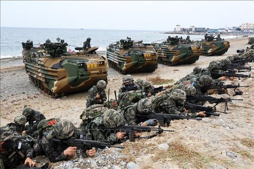 Quân đội Hàn Quốc tập trận vào giữa đêm tại huyện giáp biên