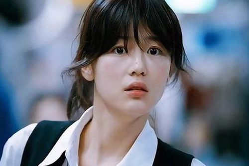 Nhan sắc 'đánh bại' cam thường của mỹ nhân kiếm tiền giỏi nhất showbiz Hàn