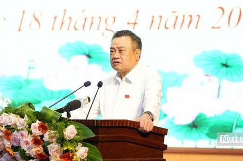 Chủ tịch Hà Nội: Áp dụng 'làn xanh' với các dự án trọng điểm