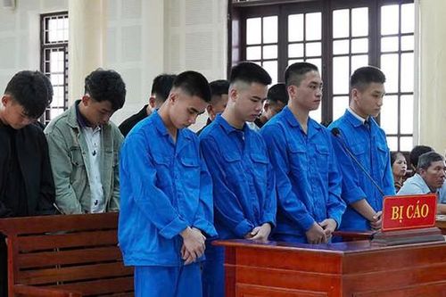 2 bị cáo trong vụ hỗn chiến khiến 2 người tử vong bị phạt tổng mức án 37 năm tù