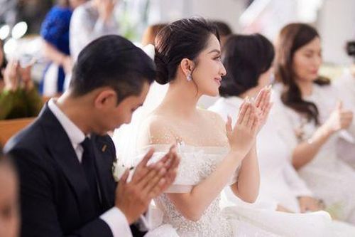 Showbiz Việt có sao nữ nhận 22 cây vàng lúc cưới, nay nhìn số lãi mà choáng!