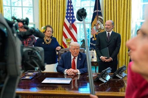 Ông Trump tuyên bố không muốn áp thêm thuế quan lên hàng Trung Quốc