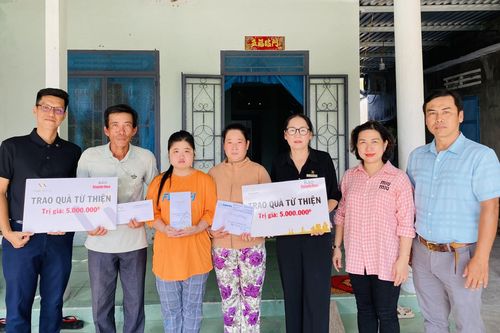 Bạn đọc ủng hộ gần 63 triệu đồng cho em Võ Thị Thu Hân