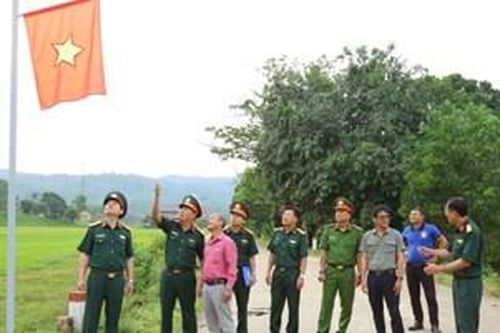 'Đường điện thắp sáng bản làng'