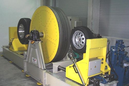 Sớm điều chỉnh giá dịch vụ thử nghiệm an toàn kỹ thuật xe cơ giới