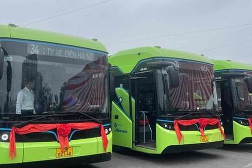Hà Nội khai trương tuyến buýt điện nối Bến xe Mỹ Đình - Gia Lâm