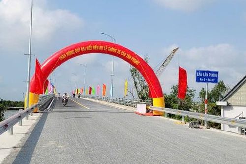 Tiền Giang: Thông xe cầu 240 tỷ đồng bắc qua sông Tiền