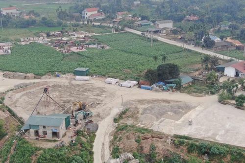 Xe 'cày xới' tỉnh lộ 166 ở Yên Bái: Nguồn cát được vận chuyển từ đâu?