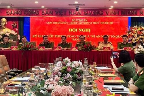 Cụm thi đua số 5 Bộ Công an ký giao ước thi đua 'Vì an ninh tổ quốc' năm 2025