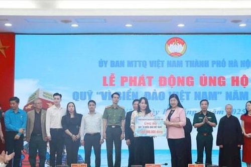 Nhân dân Hà Nội ủng hộ hơn 40 tỷ đồng về Quỹ 'Vì biển, đảo Việt Nam' năm 2025