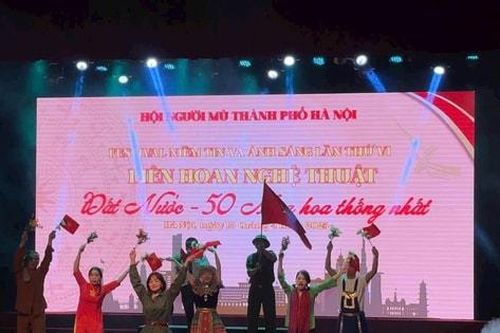Sôi động Festival 'Niềm tin và Ánh sáng'