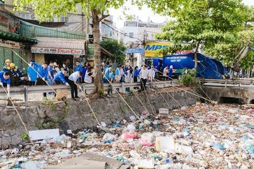 Đưa công nghệ đến gần hơn với thanh niên