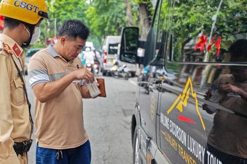 Hà Nội điều chỉnh giao thông khu vực Lăng Bác, xe khách trên 16 chỗ lưu ý