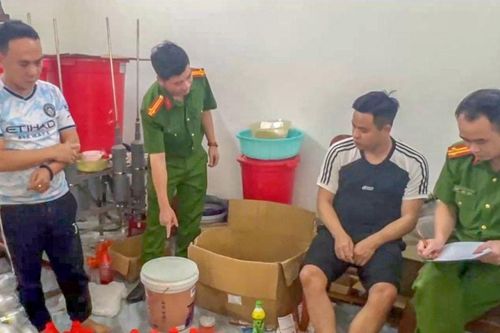 Bắt đối tượng sản xuất, tiêu thụ hơn 10 nghìn sản phẩm thuốc bảo vệ thực vật giả