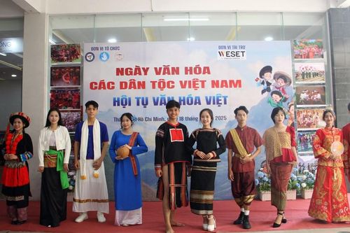 Ngày văn hóa các dân tộc Việt Nam 'Hội tụ văn hóa Việt'