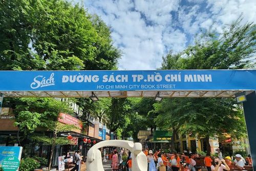 Sôi động Ngày Sách và Văn hóa đọc 2025 tại Đường Sách TP.HCM
