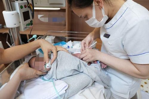 Phòng bệnh viêm đường hô hấp dưới do RSV cho nhóm trẻ có nguy cơ cao