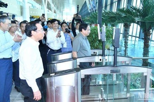 Vietnam Airlines khai trương nhà ga T3 Tân Sơn Nhất bằng chuyến bay đặc biệt mang hình ảnh Chim Lạc