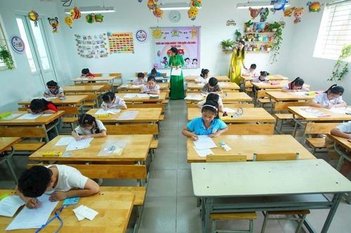 Hơn 100 nghìn học sinh tiểu học tham gia cuộc thi Chữ đẹp Việt