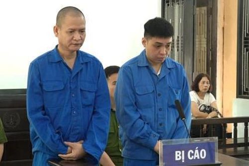 Đi tù vì chở du khách 'nhập lậu'