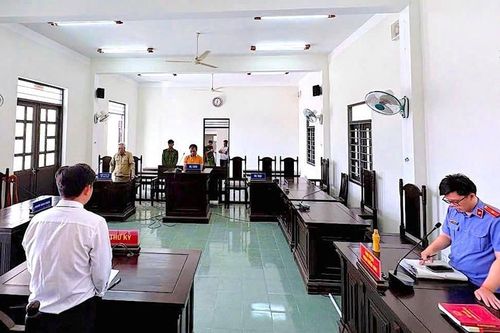 Mua của gian lãnh án tù