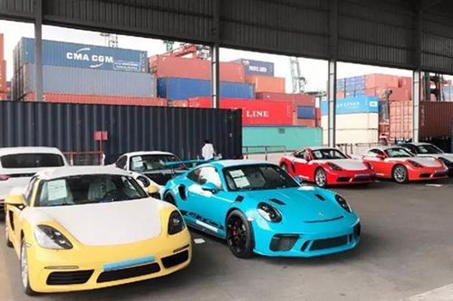 'Tóm gọn' Porsche 911 GT3 RS màu sơn Miami tái xuất ở Sài Gòn