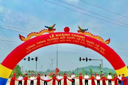 Yên Bái khánh thành công trình trọng điểm mừng 50 năm thống nhất đất nước
