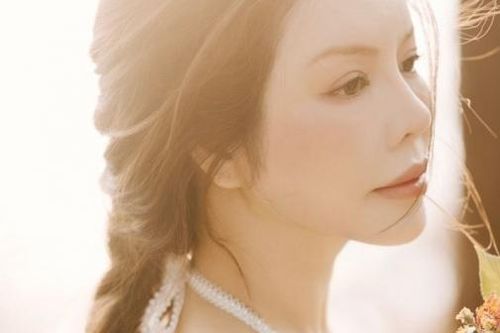 Ngắm bộ ảnh đẹp nên thơ của diễn viên Lý Nhã Kỳ