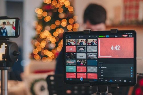 Sự lung lay của livestream bán hàng và vị thế 'mỏ neo' của báo chí