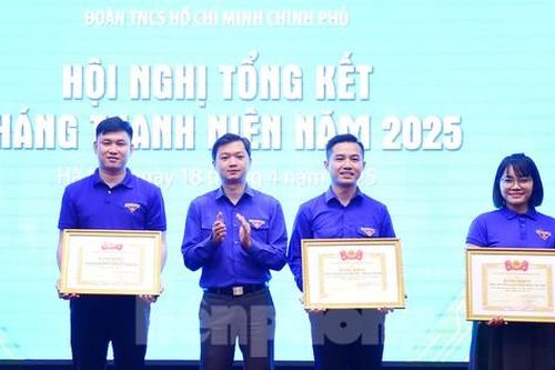 Đoàn Thanh niên Chính phủ ứng dụng AI, giáo dục truyền thống