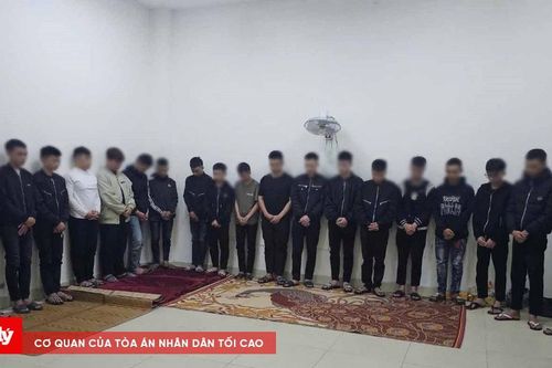 Bắt giữ 18 thanh thiếu niên mang hung khí gây rối
