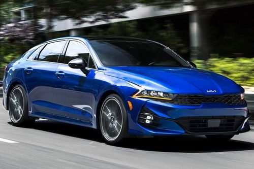 Xe sedan cỡ D giá 1 tỷ: Bán chưa nổi 10 xe, Mazda6 bị KIA K5 vượt mặt