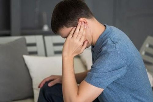 Ù tai tưởng bình thường không ngờ là dấu hiệu bệnh chết người