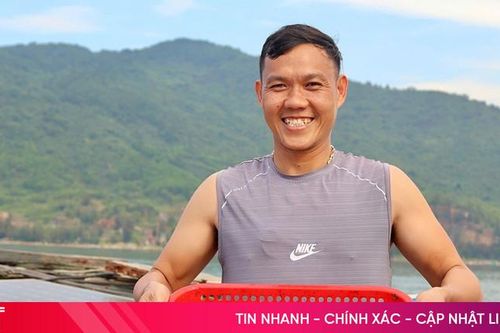 Nhiều mẻ mực tươi ngon 'cập bến' Cảng cá Cửa Sót