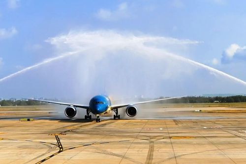 Chuyến bay khai trương Nhà ga T3 Tân Sơn Nhất chính thức cất cánh