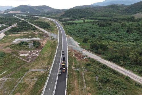 Thông xe cao tốc Vân Phong-Nha Trang và đưa vào khai thác từ ngày 20/4