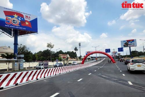 TP Hồ Chí Minh đồng loạt khởi công, khánh thành công trình trọng điểm