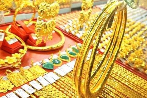 Nóng nhất trong ngày: Nhà vàng xả hàng, giá vàng lao dốc; Xác minh thông tin tố Chu Thanh Huyền bán hàng lậu