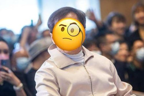 'Ông hoàng showbiz' vướng bê bối quảng cáo sản phẩm chứa chất gây ung thư