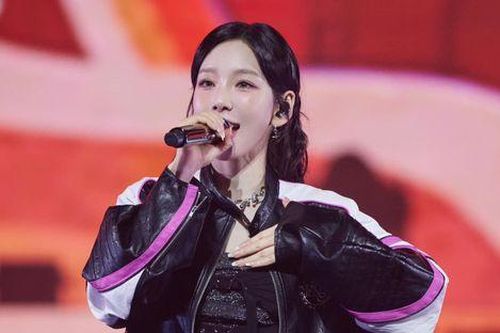 Taeyeon (SNSD) bật khóc xin lỗi fan