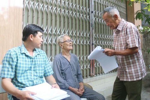 Lấy ý kiến cử tri TP. Châu Đốc về Đề án sắp xếp đơn vị hành chính cấp xã, cấp tỉnh