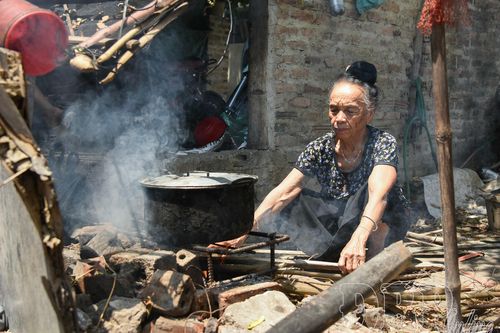Mòn mỏi chờ tên bản