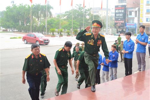 Gặp mặt tri ân kỷ niệm 50 năm Giải phóng miền Nam, thống nhất đất nước