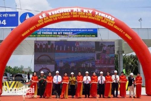 Thông xe kỹ thuật thêm gần 20km đường cao tốc Bến Lức - Long Thành