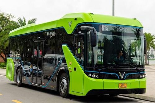Cần cơ chế khuyến khích dùng xe điện đưa đón học sinh