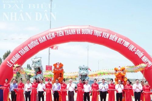 Khánh thành 2 dự án đường kết nối kinh tế biển ở Bình Thuận