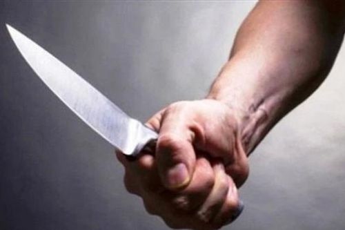 Mâu thuẫn giữa cuộc nhậu, kẻ ngáo đá đâm ba người thân của bạn gái bị thương