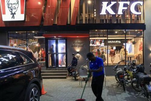 Chuỗi cửa hàng KFC ở Pakistan bị tấn công vì chiến sự ở Gaza