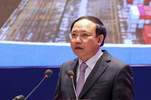Có quá xét nét khi chỉ trích nguyên Bí thư tỉnh ủy Quảng Ninh làm giảng viên?