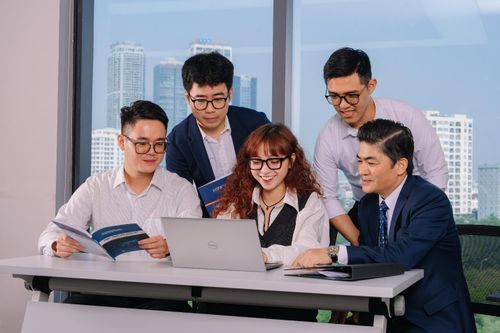 AI lên ngôi - người lao động cần làm gì để không bị thay thế?